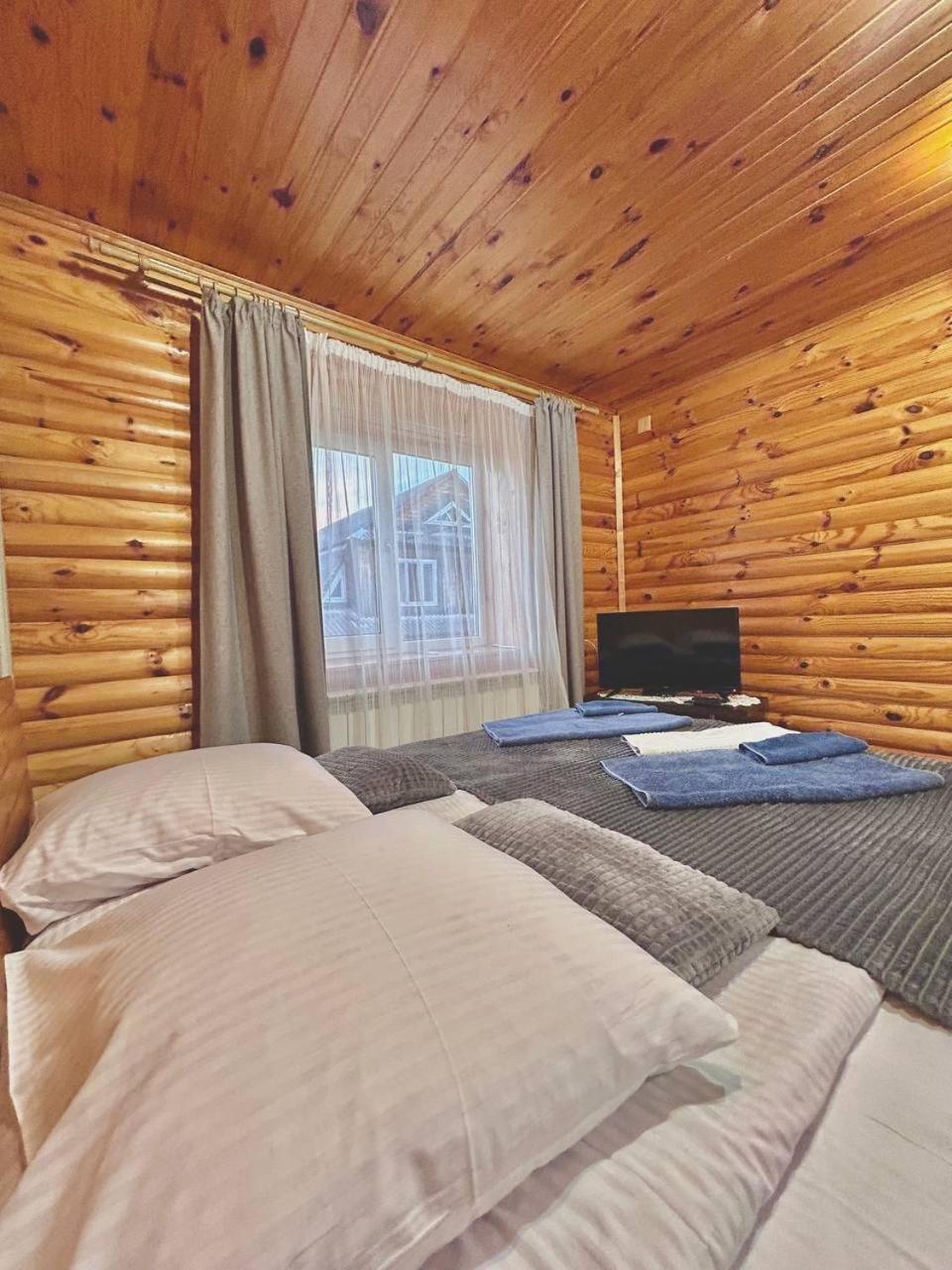Carpathian Manor Villa Jaremtsje Buitenkant foto